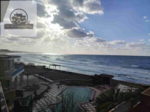 دور كبير في فيلا بجوار نادي الظباط العجمي على البحر مباشر مدخل خاص للشط عجميستا شهر العسل البيطاش الإسكندرية 800 ج.م