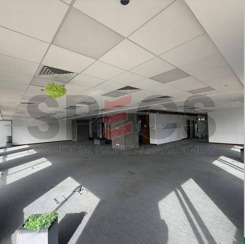 مكتب ادارى للايجار في اميز لوكيشن في اركان بلازا - الشيخ زايد مساحه 370 متر متشطب بالتكيفات - Office For Rent In Arkan Plaza - El sheikh zayed 0