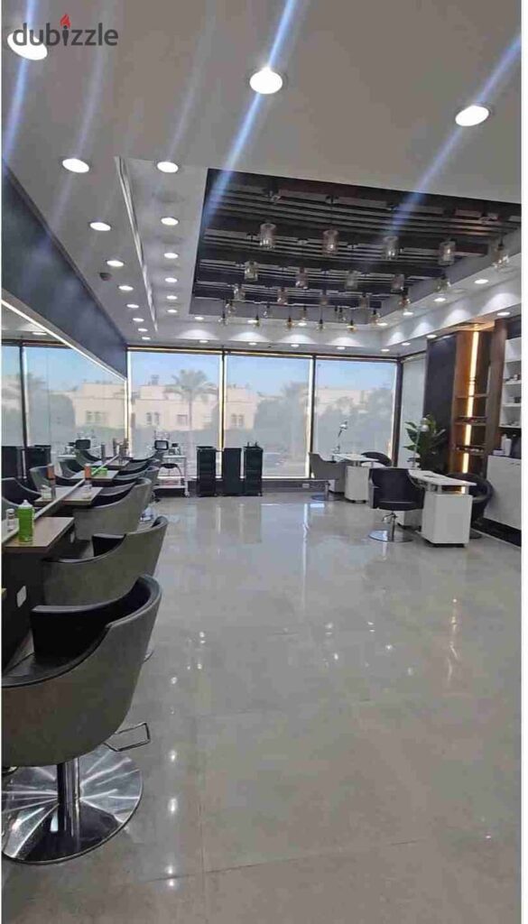 محل تجارى للبيع دور أول واجهة أمامية مدينة الشيخ زايد 0