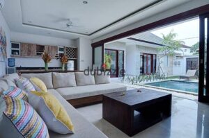 8,000,000 ج.م اخر توين هاوس للبيع بالسعر القديم في كمبوند سوليمار في زايد الجديده 279 م + 216 م جاردن بحمام سباحه خاص