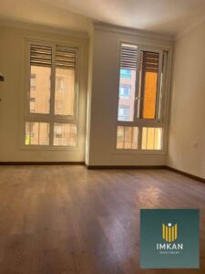 شقة 134م مبنية ومتشطبة للبيع في العاصمة الادارية – كمبوند المقصد ب 3.300. 000 كاش 3,300,000 ج.م