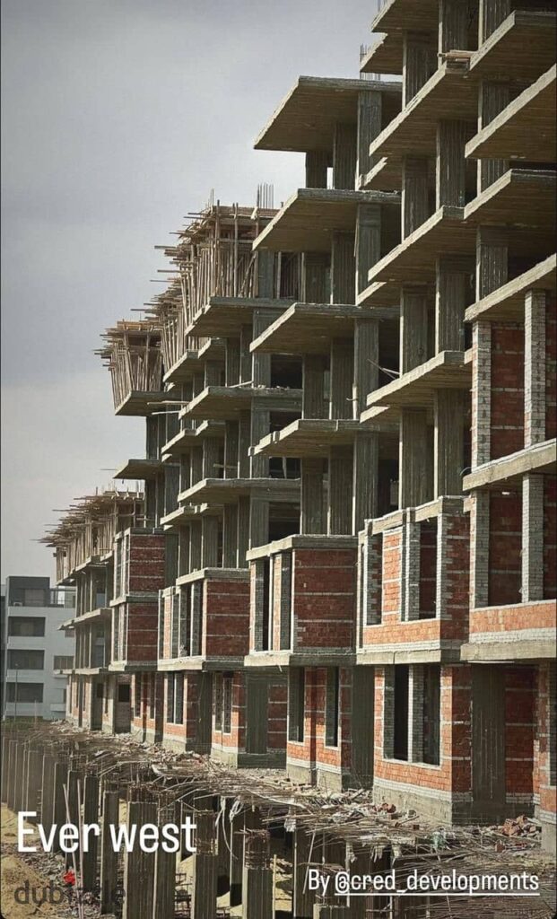 مكتب للبيع مباشرة ع محور 26 يوليو، أمام جامعة ماست. دفعة أولى 10% على أقساط لمدة 8 سنوات. بدون تشطيب 0