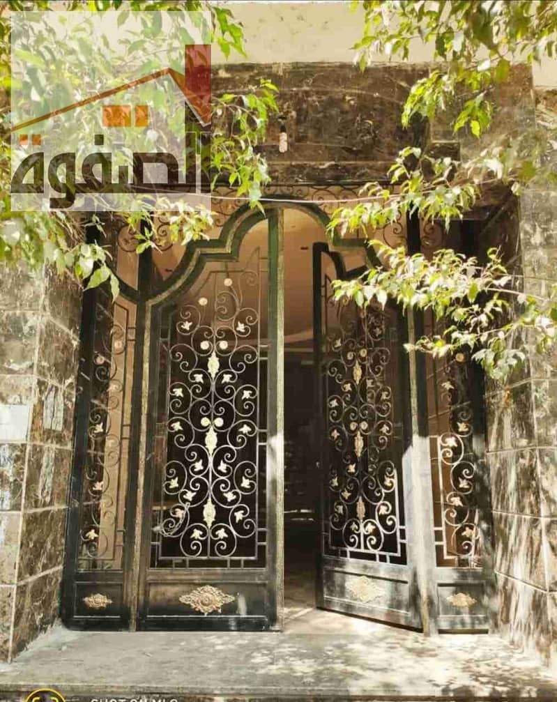 فرصة للاستثمار و للسكن الراقي في سرايات المعادي شارع ٧٥ علي بعد خطوات لبوابات نادي المعادي و اليخت و ميدان سوارس و المترو 0