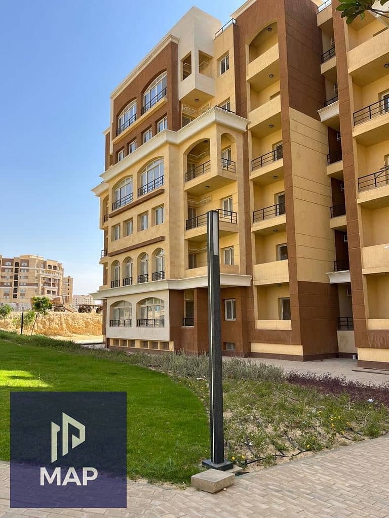 شقة للبيع فى العاصمة الادارية فيو على البرج الايقونى والنهر الاخصر بخصم الكاش 0