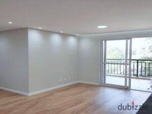 32,000 ج.م للايجار شقة بسعر لقطة بالمطبخ و التكيفات ١٥٤م ٣ غرف في كمبوند فيلدج ويست الشيخ زايد بالقرب من زيد