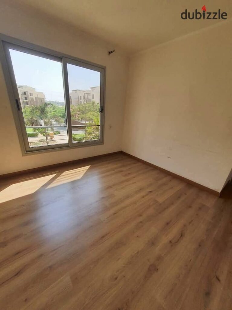 شقة مميزه بجاردن للبيع - متشطبه بالكامل - جاهزه للمعاينه في بالم باركس بالم هيلز 0