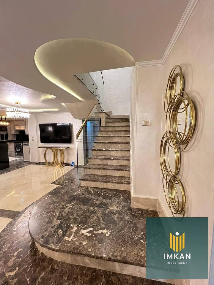 دوبلكس للبيع بالتقسيط استلام فوري متشطب تشطيب سوبر ديلوكس بالفرش والاجهزه والسعر شامل الصيانه في ارقى كمبوند امورادا في التجمع الخامس 0