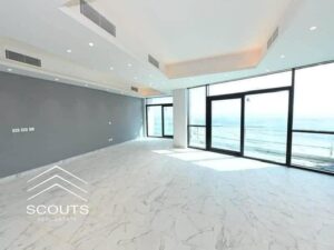 5,300,000 ج.م شقة للبيع 235م تشطيب كامل وتكييفات استلام فوري 4 غرف في الحي اللاتيني Latin City العلمين الجديدة موقع مميز على الطريق الدولي مناسبة للسكن والاستثمار