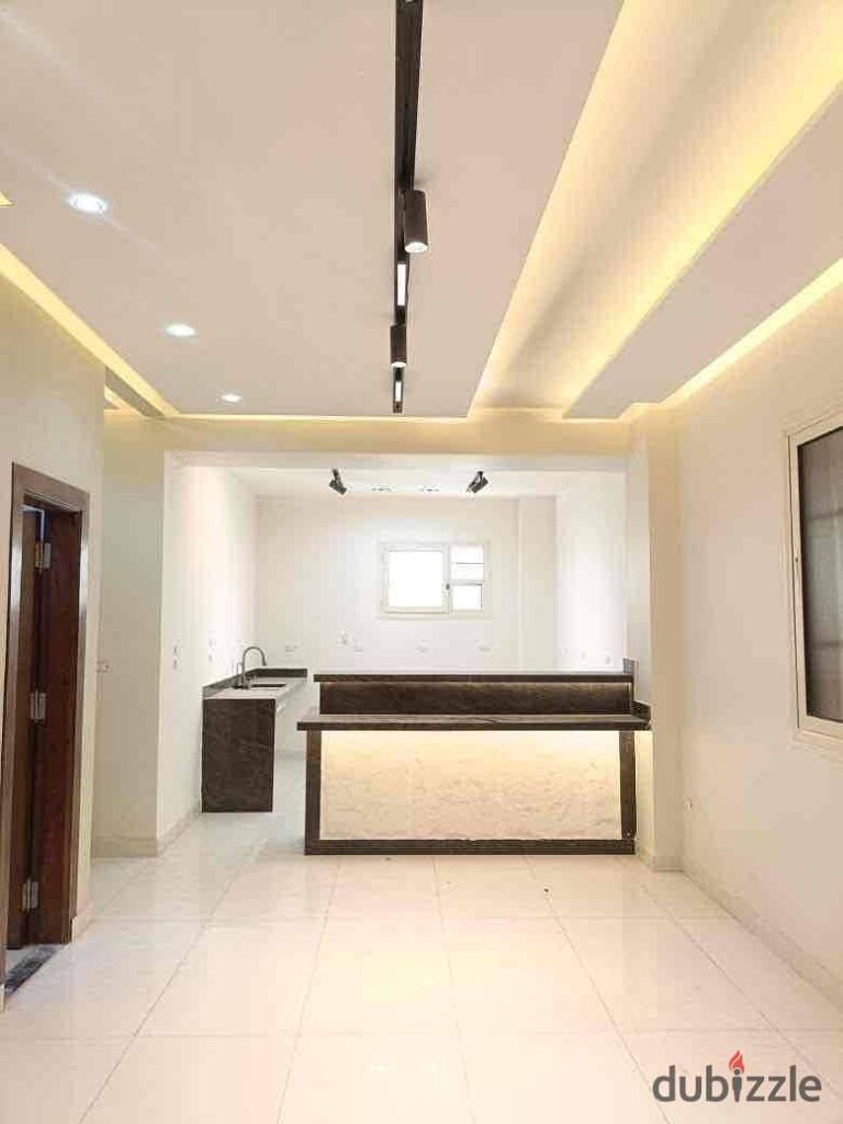 ارضي منخفض للايجار في اللوتس الجنوبيه على النوادي مباشر 0