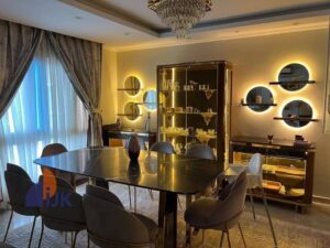 7,600,000 ج.م شقة للبيع 155م² متشطبة مع العفش والأجهزة جاهزة للسكن عالمفتاح في كومباوند امورادا التجمع الخامس New Cairo ڤيو على pool قريب جدا من التسعين الجنوبي