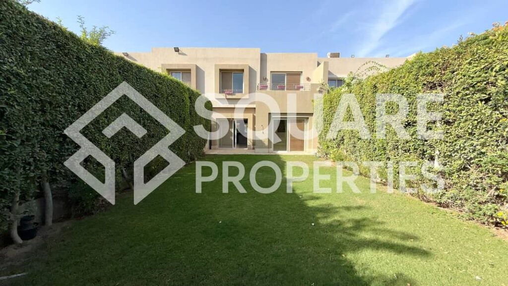 تاون هاوس متشطب بالكامل للبيع فى جولف فيوز 0