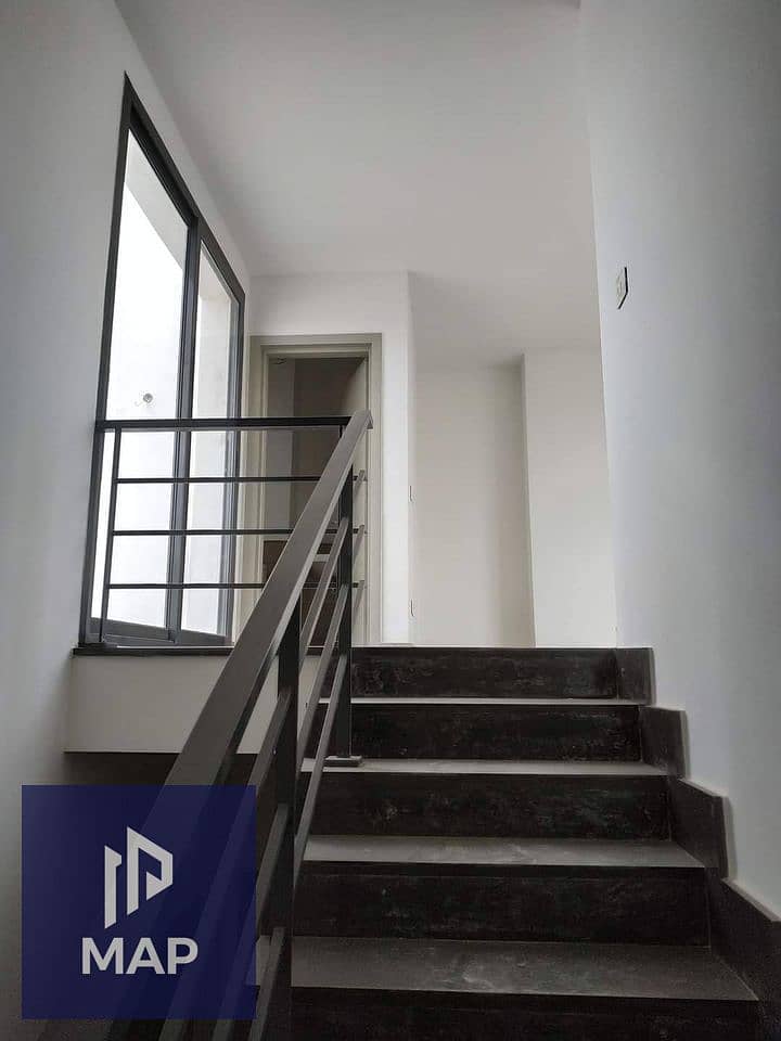 دوبليكس للبيع فى البروج فى الشروق امام المركز الطبى العالمى  بخصم مميز على الكاش 0