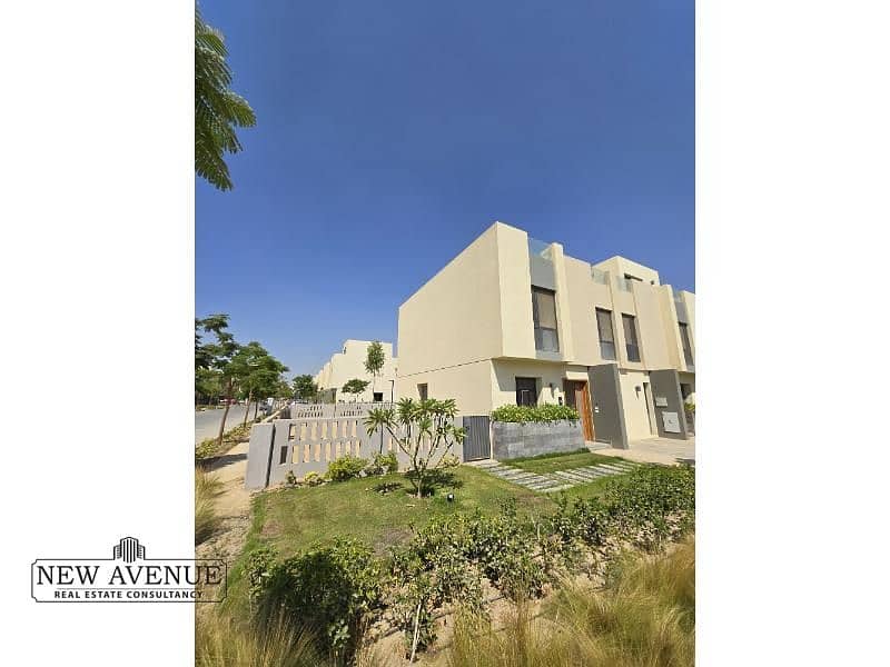 اقل مقدم لتوين دابل ڤيو علي مساحات خضراء 0