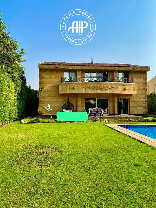 فيلا كبيرة للبيع بموقع مميز جدًا في الربوة – إطلالة على الجولف وحمام السباحة 0
