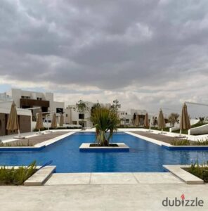 20,000,000 ج.م للبيع فيلا مستقله على ناصية 420م ارض 460م فيو مميز 6 غرف ماستر + اسانسير فى سولايا Solaya بالقرب من نيو جيزة و بالقرب من جولز ماونتن فيو و الشيخ