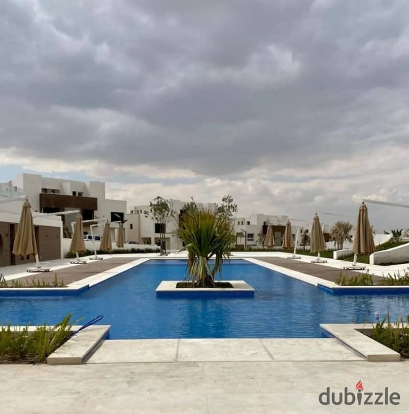 للبيع فيلا مستقله على ناصية 420م ارض 460م فيو مميز 6 غرف ماستر + اسانسير فى سولايا Solaya بالقرب من نيو جيزة و بالقرب من جولز ماونتن فيو و الشيخ 0