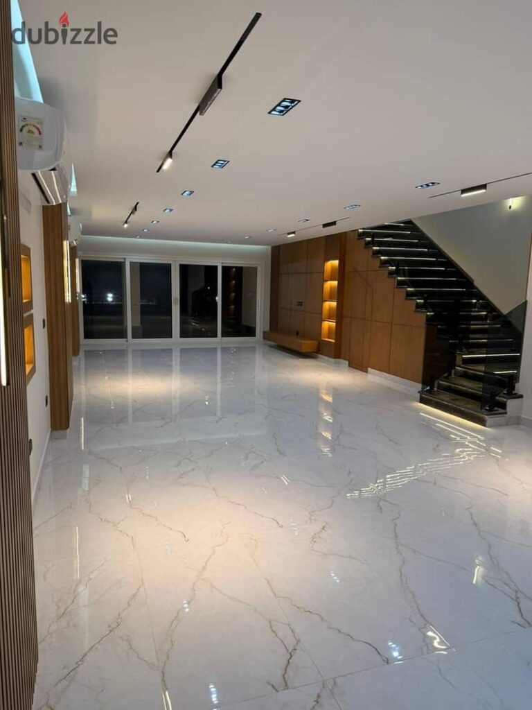 بارك فيلا ٣ غرف بالمطبخ والتكيفات  للإيجار بكمبوند مونتن فيو اي سيتي بالقاهرة الجديدة 0