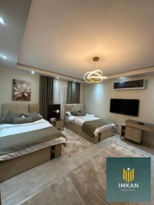 12,000,000 ج.م شقه للبيع بالفرش والاجهزه والتكييفات كمبوند امورادا التجمع الخامس