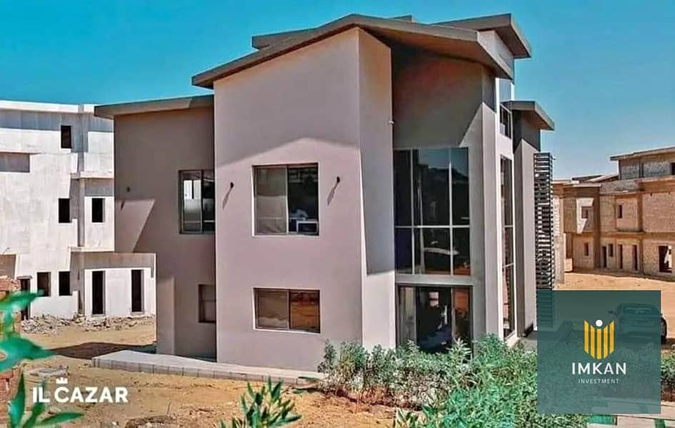 فيلا 305م في التجمع الاول - مبنية واستلام فوري للبيع vip view تحففة 0