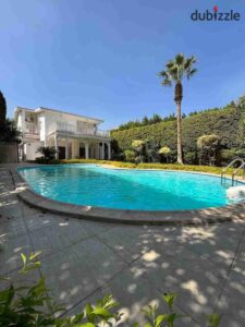 27,000,000 ج.م فيلا للبيع شيك جدا في مدينة الشروق بحمام سباحة روعة