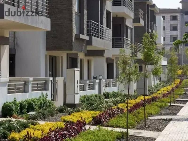 شقة بافضل سعر للبيع بكمبوند تاج سيتي 0