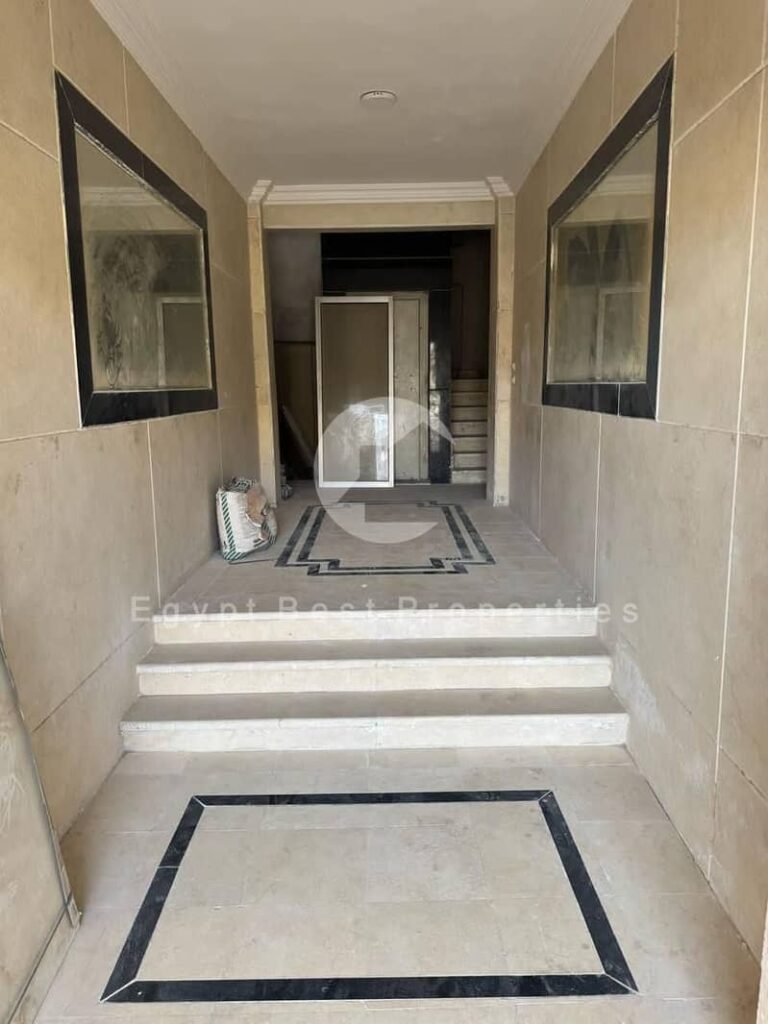 موقع مميز جدا بحري فيو جاردن شقة 3 غرف ارضي مرتفع للبيع في الاندلس التجمع الخامس 0