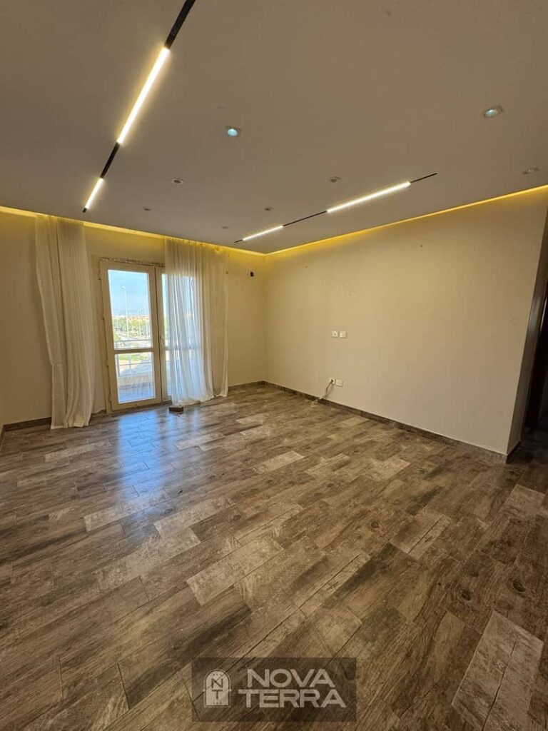 شقه في فيلا للايجار في الشيخ زايد اول سكن 230 متر شقه مميزة و لوكيشن استثنائي 0