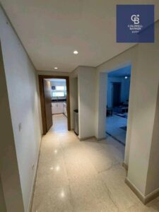 90,000 ج.م شقة للايجار المفروش فيو علي حمام سباحة في كمبوند ميفيدا بوليفارد