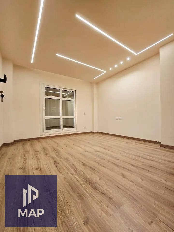 شقة للبيع بسعر لقطة فى ادريس ايست التجمع الخامس استلام فورى متشطبة برايم لوكيشن وباقل مقدم 0