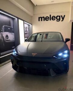 5,000,000 ج.م شقه جاهزه للسكن بقلب بيفرلي هيلز الشيخ زايد ب Six west سوديك