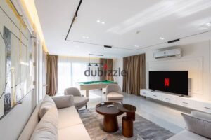 شقة ٣ غرف مفروشة بالكامل للإيجار بكمبوند هايد بارك التجمع الخامس بالقاهرة الجديدة 110,000 ج.م