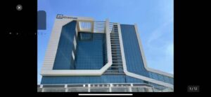 124,000 ج.م مكتب للإيجار – بيزنس بلس، القاهرة الجديدة تشطيب كامل وفي موقع مميز على شارع التسعين الشمالي