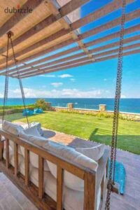 فيلا متشطبه للبيع في تلال على البحر بسعر لُقطه جاهزه للمعاينه متشطب و فيو شايف البحر ——– نوع الوحدة: تاون هاوس ——– المساحة: 150م التشطيب: كامل مميزات المشروع: شايف البحر بمنظر مميز تصميمات عصرية وتشطيبات راقية حمامات سباحة وشاطئ خاص نادي 10,800,000 ج.م