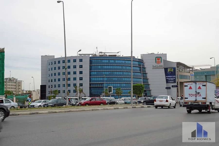 مكتب إداري للإيجار 122 متر بموقع متميز جدا علي التسعين الجنوبي التجمع الخامس القاهرة الجديدة 0