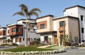 16,700,000 ج.م عرض خاص ! اخر فيلا تاون هاوس كورنر استلام فوري بسعر مميز في كمبوند ازار التجمع الخامس الجولدن سكوير بجوار ميفيدا ، هايد بارك جاهز للمعاينة الفورية