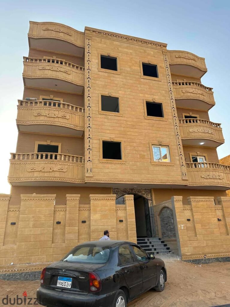 شقه للبيع فى العاشر من رمضان الحى اليونانى مجاوره 88 0