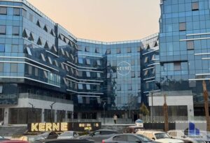 مكتب إداري للإيجار 208 متر متشطب بالتكييفات بموقع مميز في كيرنيل مول في القطاع الاول التجمع الخامس 185,000 ج.م