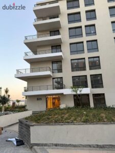 شقه للبيع بافضل موقع في قلب اسكندريه كمبوند بالم هيلز اسكندريه بجوار كارفور جاهزه للمعاينه 4,800,000 ج.م