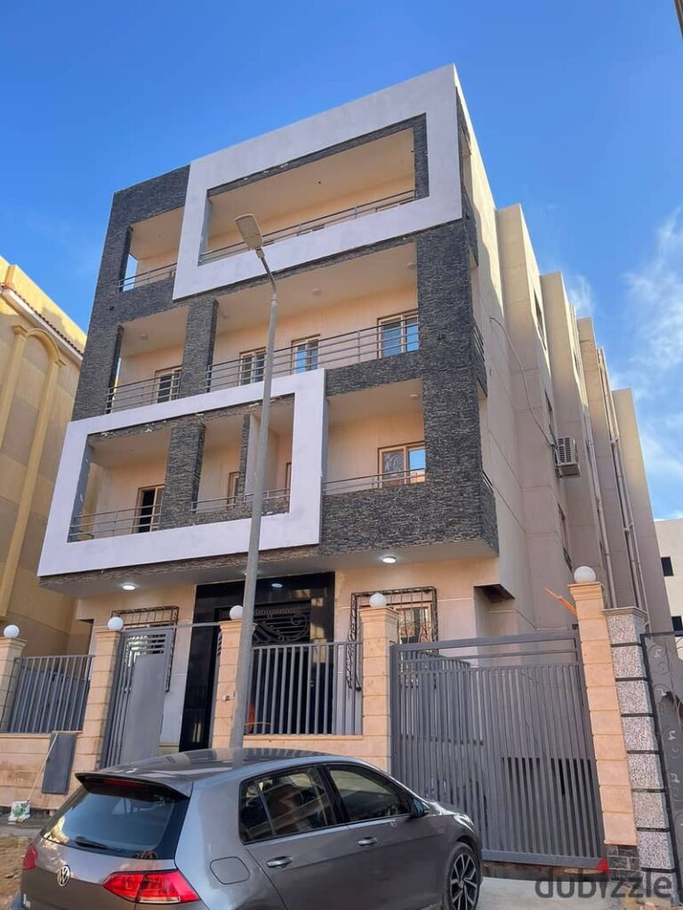 شقه للبيع استلام فوري200 م فى الاندلس التجمع الخامس 0