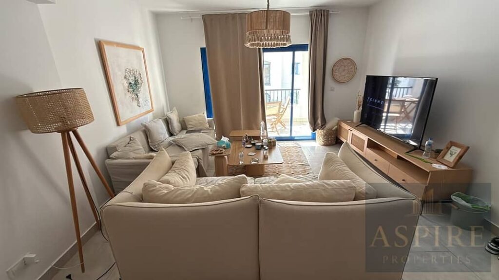 شاليه غرفتين للبيع على حمام السباحة مباشرة - مراسي 0