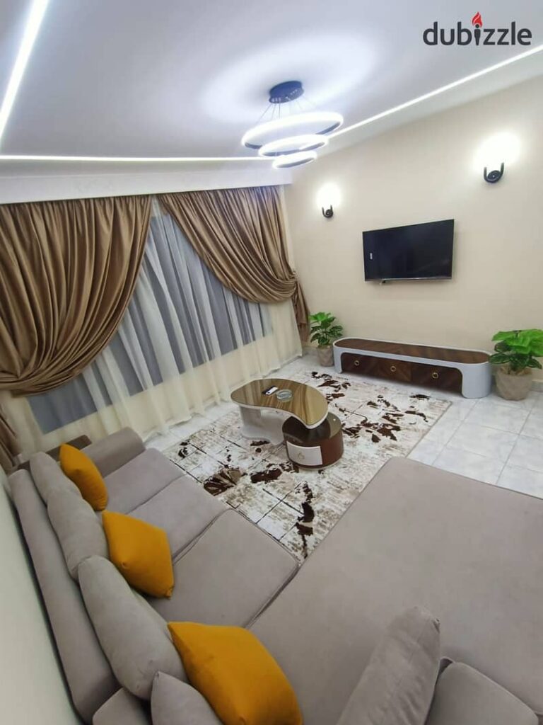 شقة مفروشة فندقية مكيفة بجوار سيتى ستارز للايجار اليومي والشهرى للعائلات متوفر مفروش فندقى موقع متميز في مدينة نصر 0