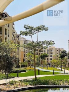 11,000,000 ج.م شقه برايم لوكيشن 3 غرف للبيع في كمبوند سراي سور بسور مع مدينتي و علي طريق السويس دايركت