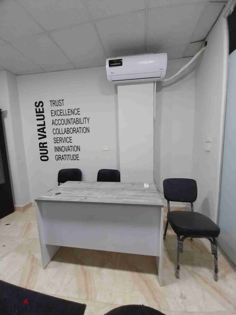 مكتب مفروش ومكيف للإيجار بمول ب التجمع الأول قريب من المواصلات 0