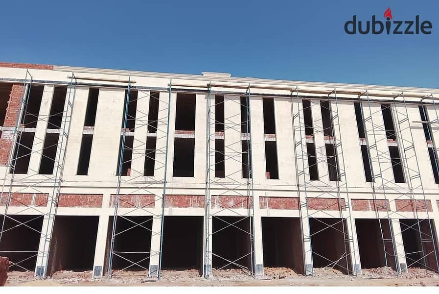 استلم محل فى مدينه بدر بمول مميز جدا وسط حى سكنى خطوات من الحديقة المركزية 0