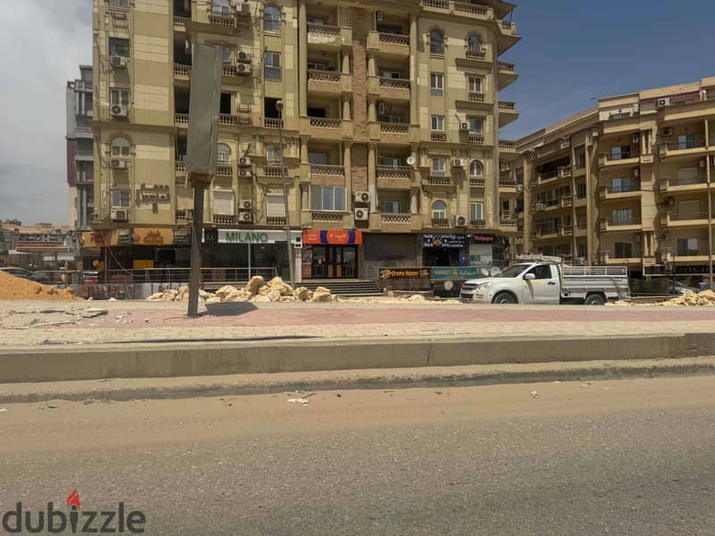 محل تجاري ٧٥ متر علي الشارع الرئيسي امام نادي ايزي سبورت 0