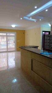 ايجار82م ارضي بدون حديقة تشطيبات خاصة موقع مميز 12,000 ج.م