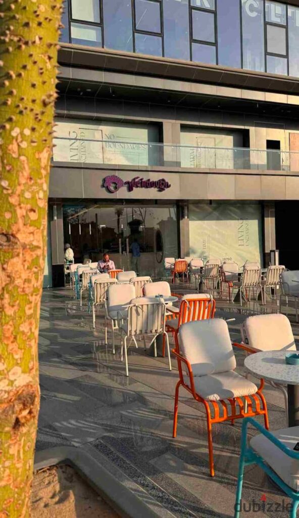 محل للبيع متأجر ب 222 ألف في الشهر لمده 5 سنين في القاهره الجديده 0