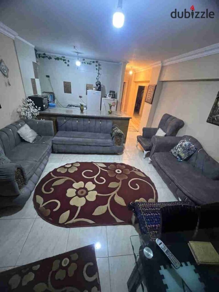 شقة 130م بمساحه داخليه للبيع بالمقطم الهضبه الوسطى الحي الرابع 0