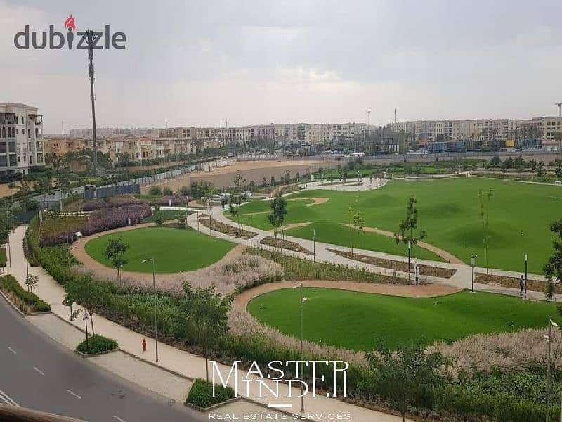 شقة للبيع موقع مميز تطل مباشره على السنترال بارك و متشطبه بالكامل استلام فورى فى ميفيدا - التجمع الخامس 0