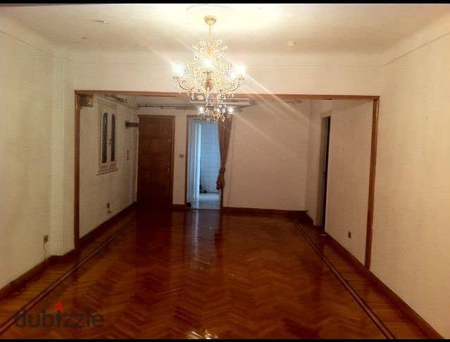 شقه للايجار السكنى 150 م ثروت خطوات من المحكمه العسكريه و شارع ابوقير / مكيفه بالكامل / المطلات على الشارع فيو مفتوح / بدواليب المطبخ /الترا لوكس/جراج 0